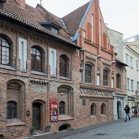 Cozy Apartment In Gothic Style House In The Heart Of The Old Town VNO Exterior photo