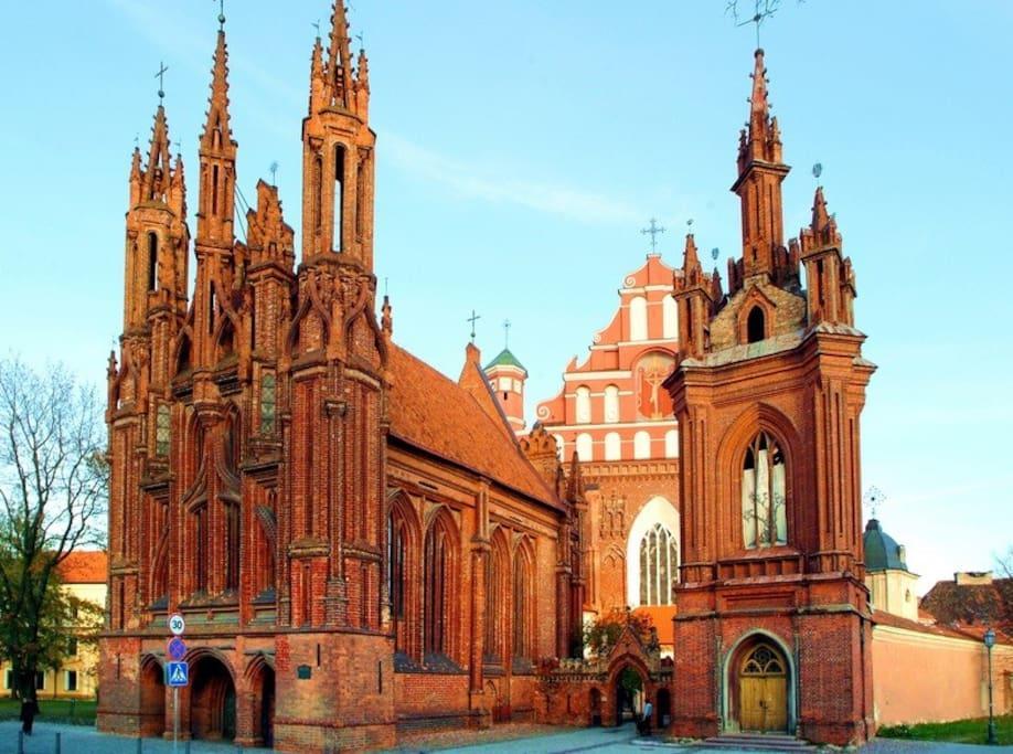 Cozy Apartment In Gothic Style House In The Heart Of The Old Town VNO Exterior photo